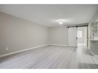 Photo #6: 4695632 Listing