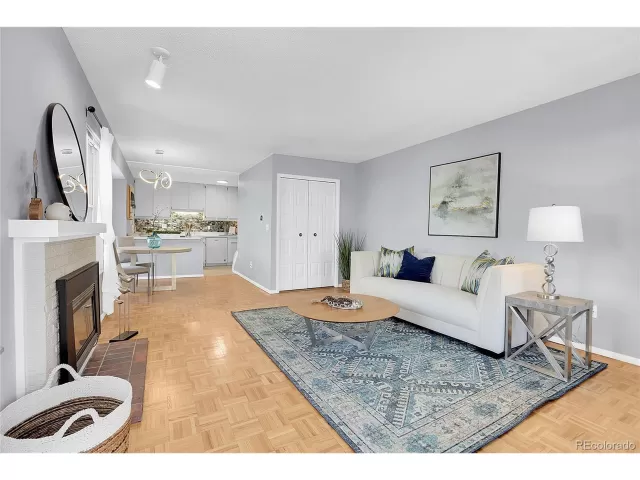 MLS: 4696221 Condo For Sale