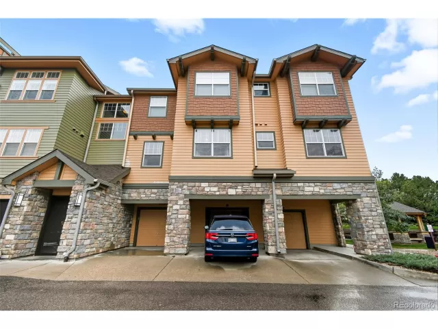 MLS: 4699550 Condo For Sale