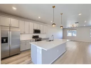 Photo #2: 4699948 Listing 