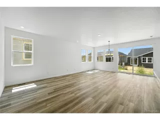 Photo #5: 4702485 Listing