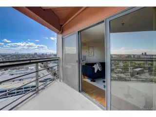 Photo #5: 4703944 Listing