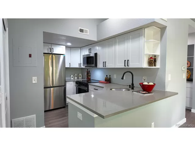 MLS: 4704879 Condo For Sale