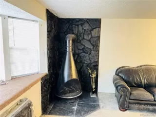 Photo #5: 4705211 Listing