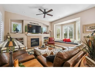 Photo #2: 4705574 Listing