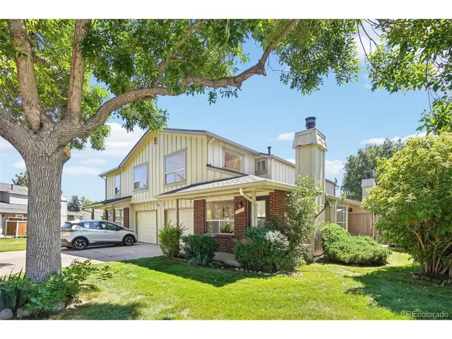 MLS: 4706705 Condo For Sale