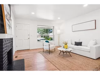 Photo #6: 4706705 Listing