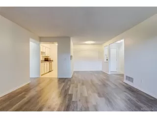 Photo #5: 4708396 Listing 