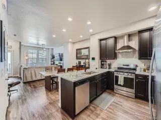 Photo #4: 4709787 Listing 