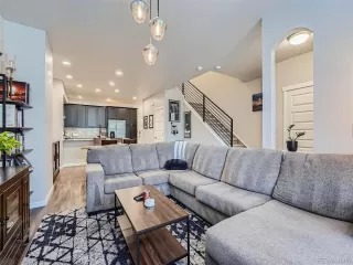 Photo #5: 4709787 Listing 