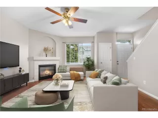 Photo #5: 4712243 Listing