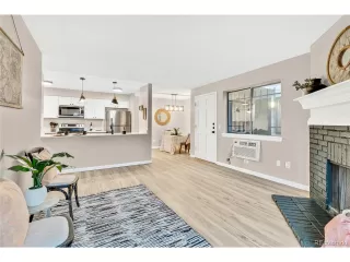 Photo #5: 4714407 Listing