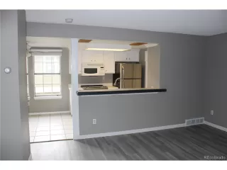 Photo #2: 4715718 Listing 