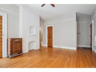 Photo #5: 4716846 Listing