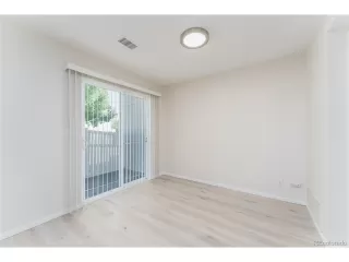 Photo #5: 4716853 Listing