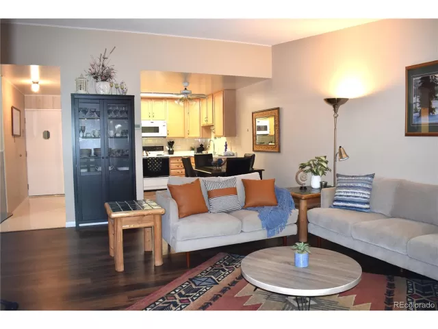 MLS: 4718237 Condo For Sale