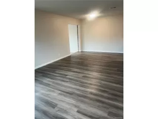 Photo #3: 4719587 Listing