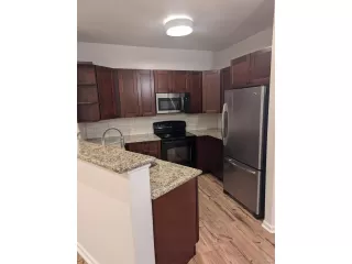 Photo #5: 4721830 Listing