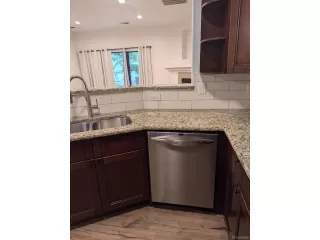 Photo #6: 4721830 Listing