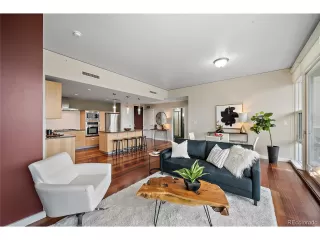 Photo #2: 4723092 Listing 