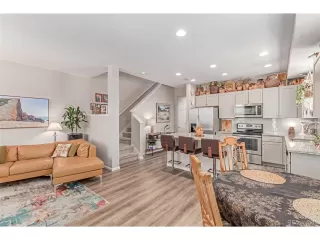 Photo #4: 4726029 Listing 