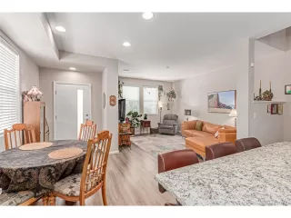 Photo #5: 4726029 Listing 