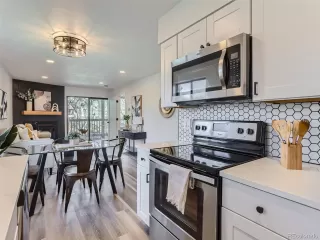 Photo #4: 4726815 Listing
