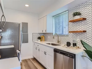 Photo #5: 4726815 Listing