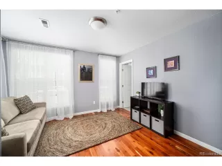 Photo #6: 4728370 Listing