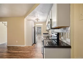 Photo #4: 4728951 Listing