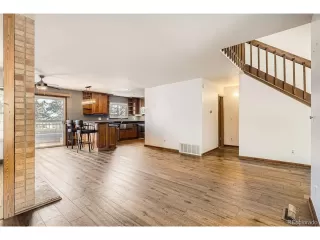 Photo #6: 4734760 Listing