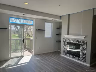 Photo #4: 4734796 Listing 