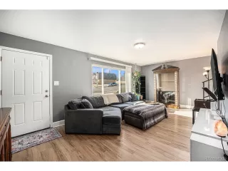 Photo #5: 4737558 Listing