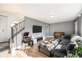 Photo #6: 4737558 Listing