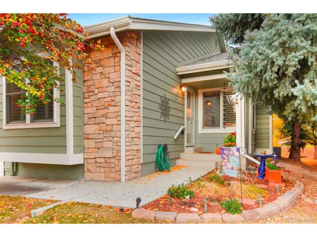 MLS: 4738845 Condo For Sale