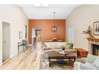 Photo #3: 4738845 Listing 