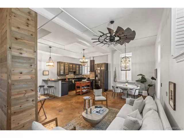 MLS: 4739716 Condo For Sale