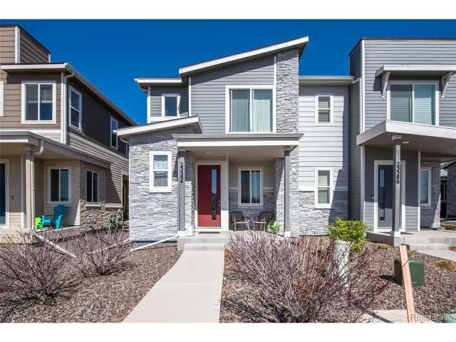 MLS: 4740654 Condo For Sale