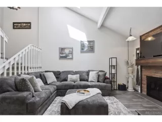 Photo #4: 4742298 Listing