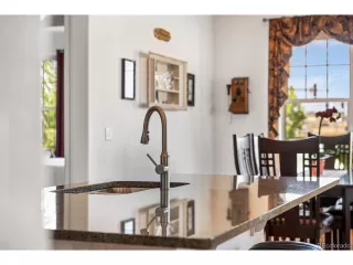 Photo #5: 4742688 Listing 