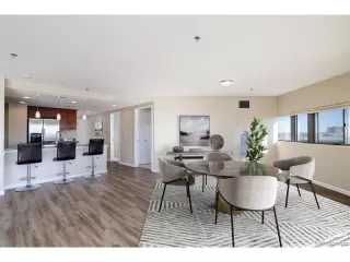 Photo #4: 4742816 Listing