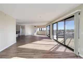 Photo #6: 4742816 Listing