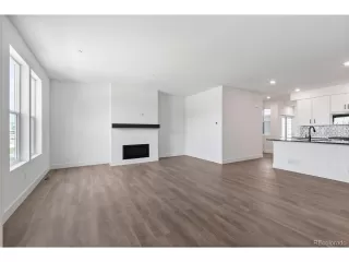 Photo #4: 4743716 Listing