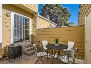 Photo #6: 4743843 Listing