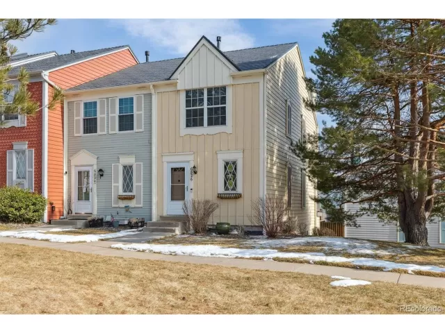 MLS: 4745953 Condo For Sale