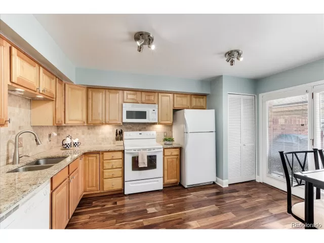 MLS: 4747230 Condo For Sale