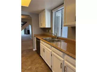 Photo #4: 4747765 Listing