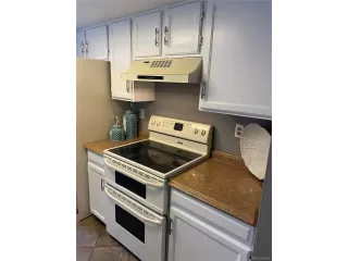 Photo #5: 4747765 Listing