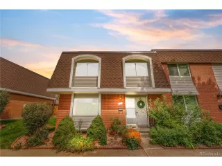 Photo #5: 4748538 Listing