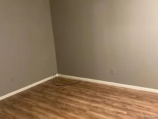 Photo #5: 4749205 Listing